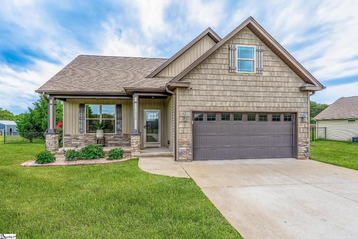1572 Walnut Grove Road