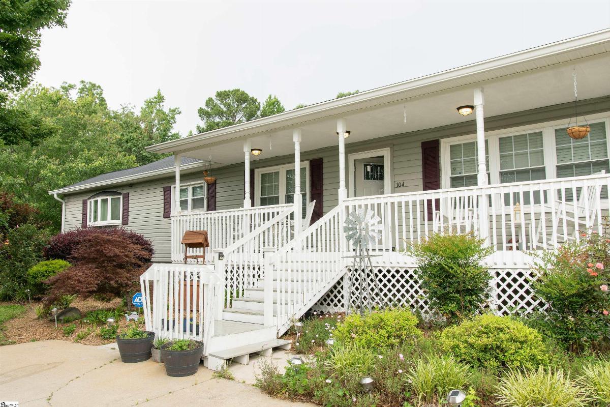 104 N Tiger Court