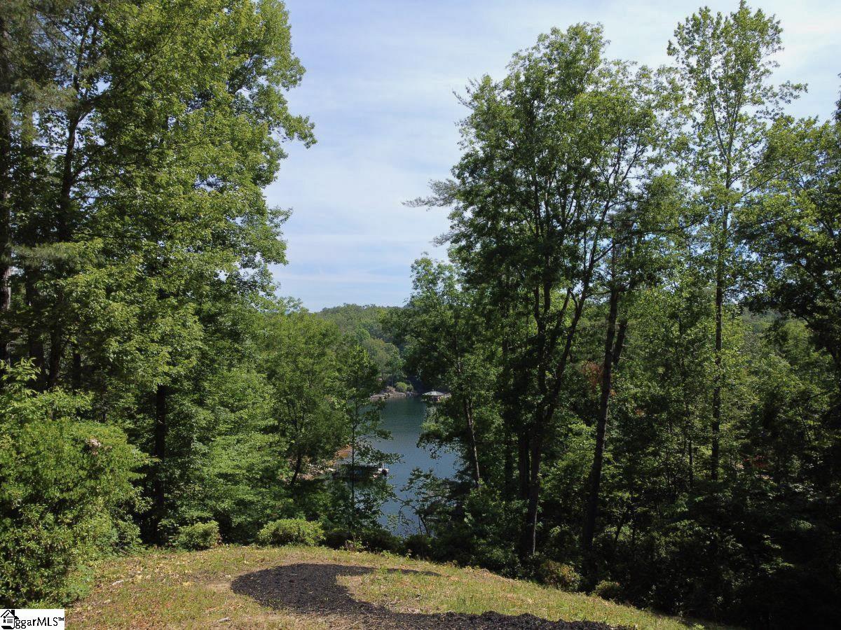 E18 Lake View Court