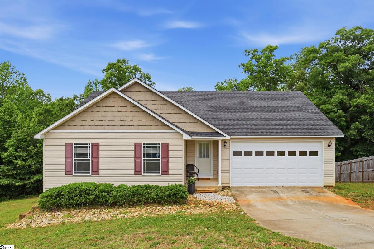 126 Robin Ridge Circle