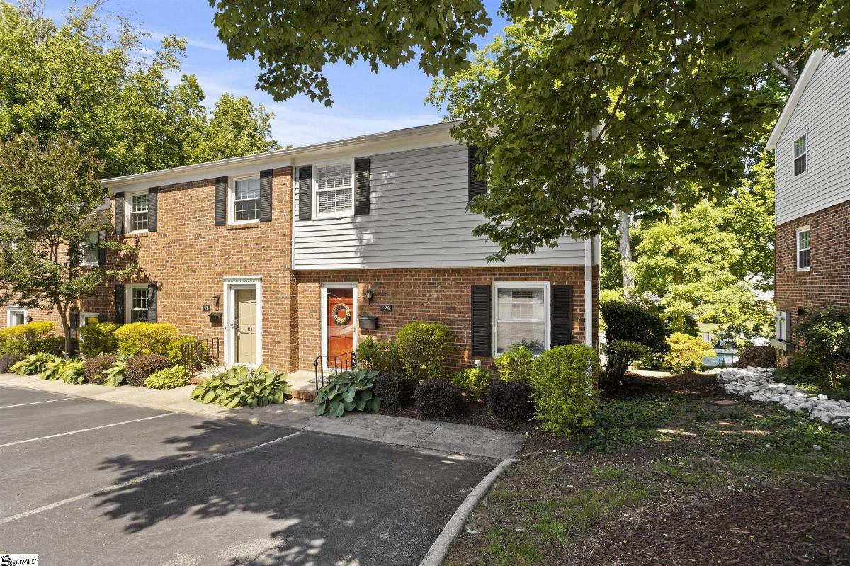 815 Edwards Road