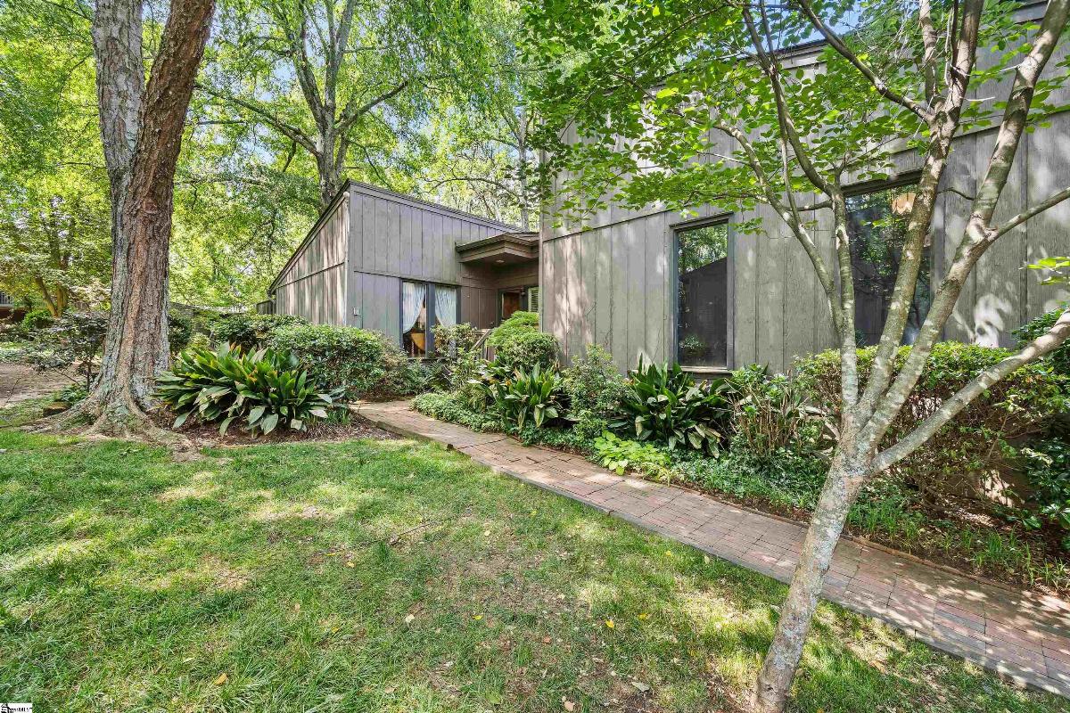 135 Ingleoak Lane
