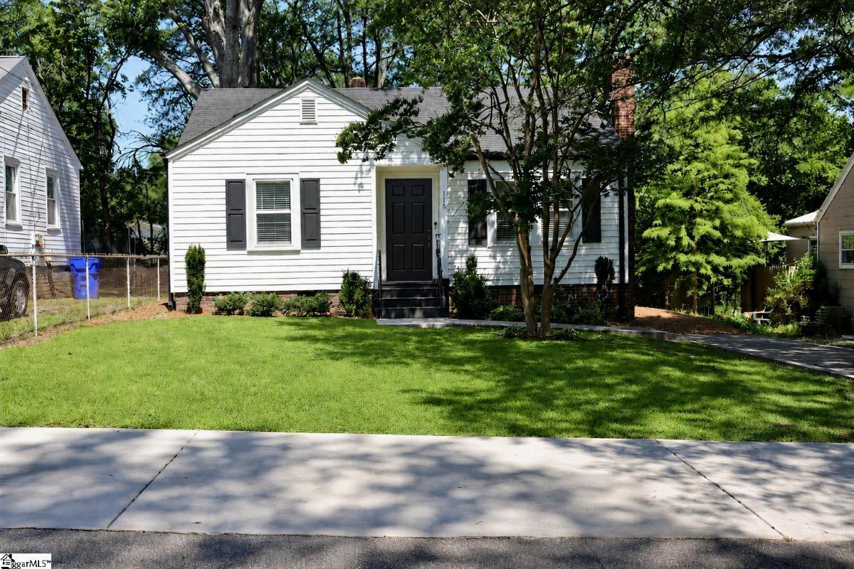 118 Bleckley Avenue