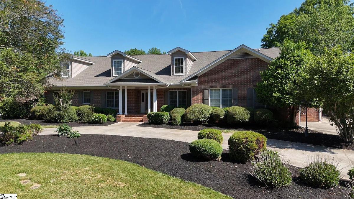 112 Linkside Drive