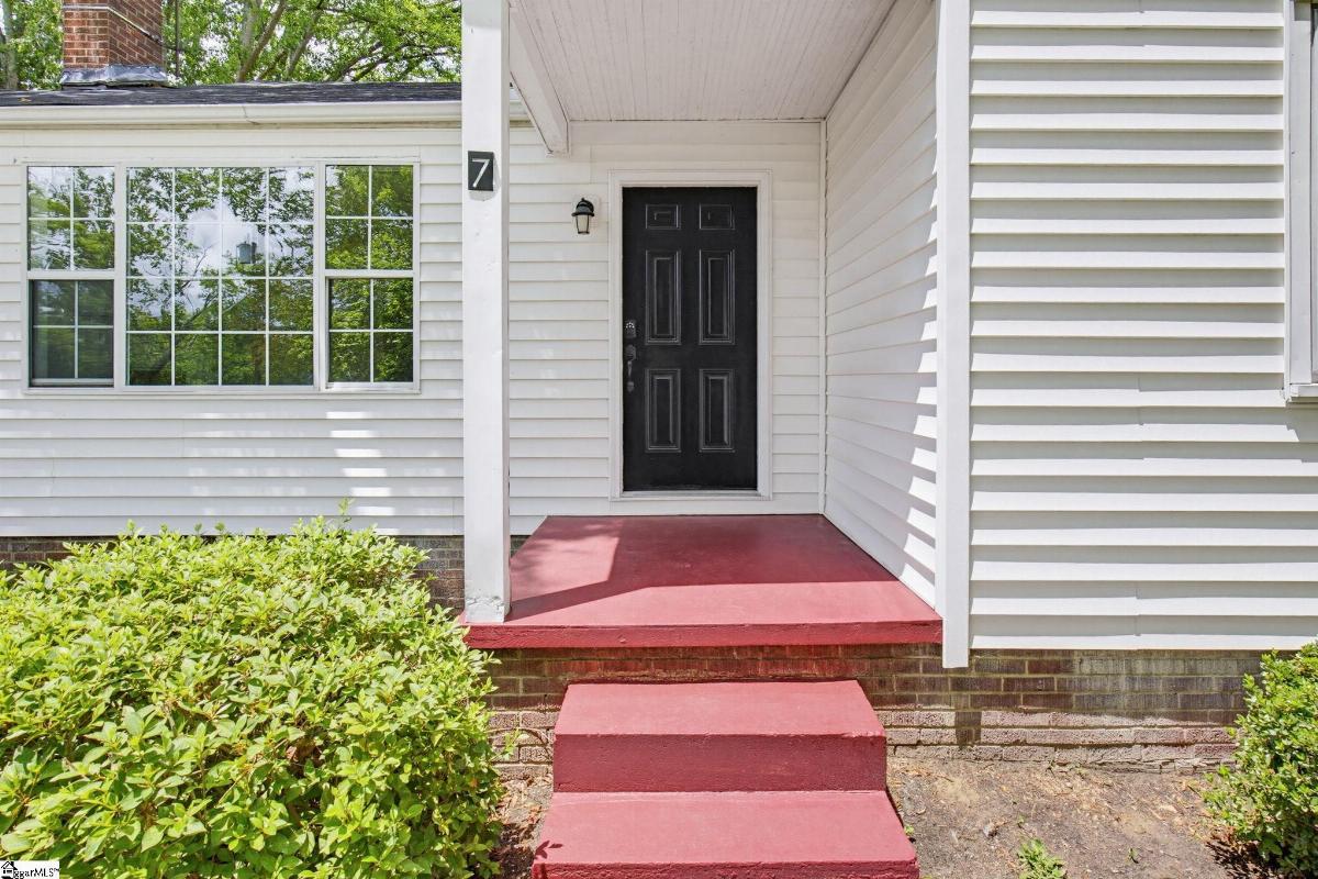 7 Alberta Avenue