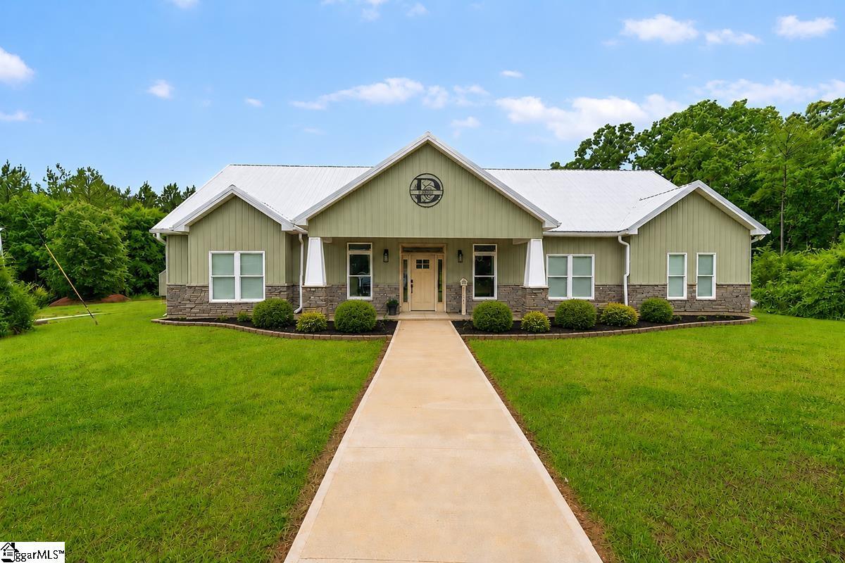 889 Murdock Road