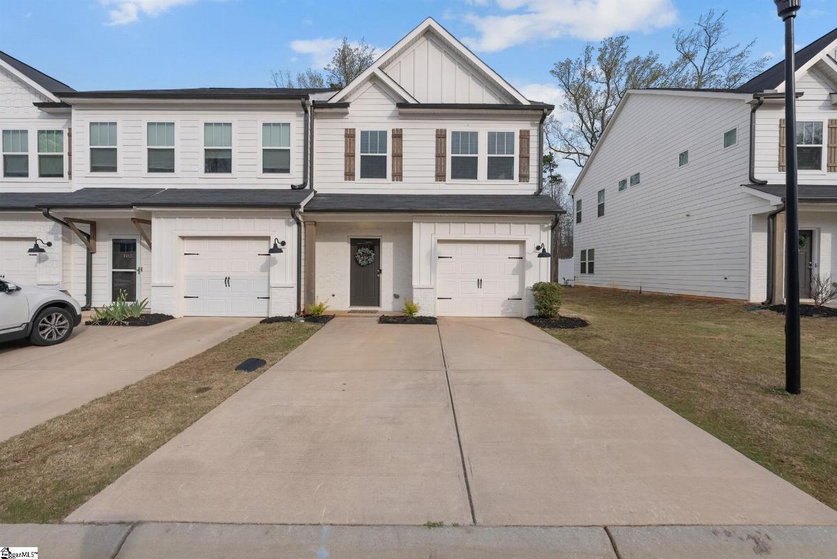 100 Grey Oak Trail