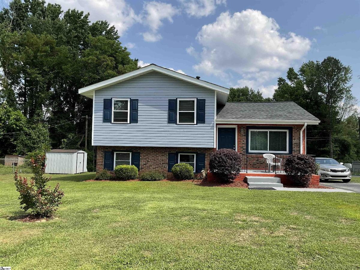 407 Old Farm Road