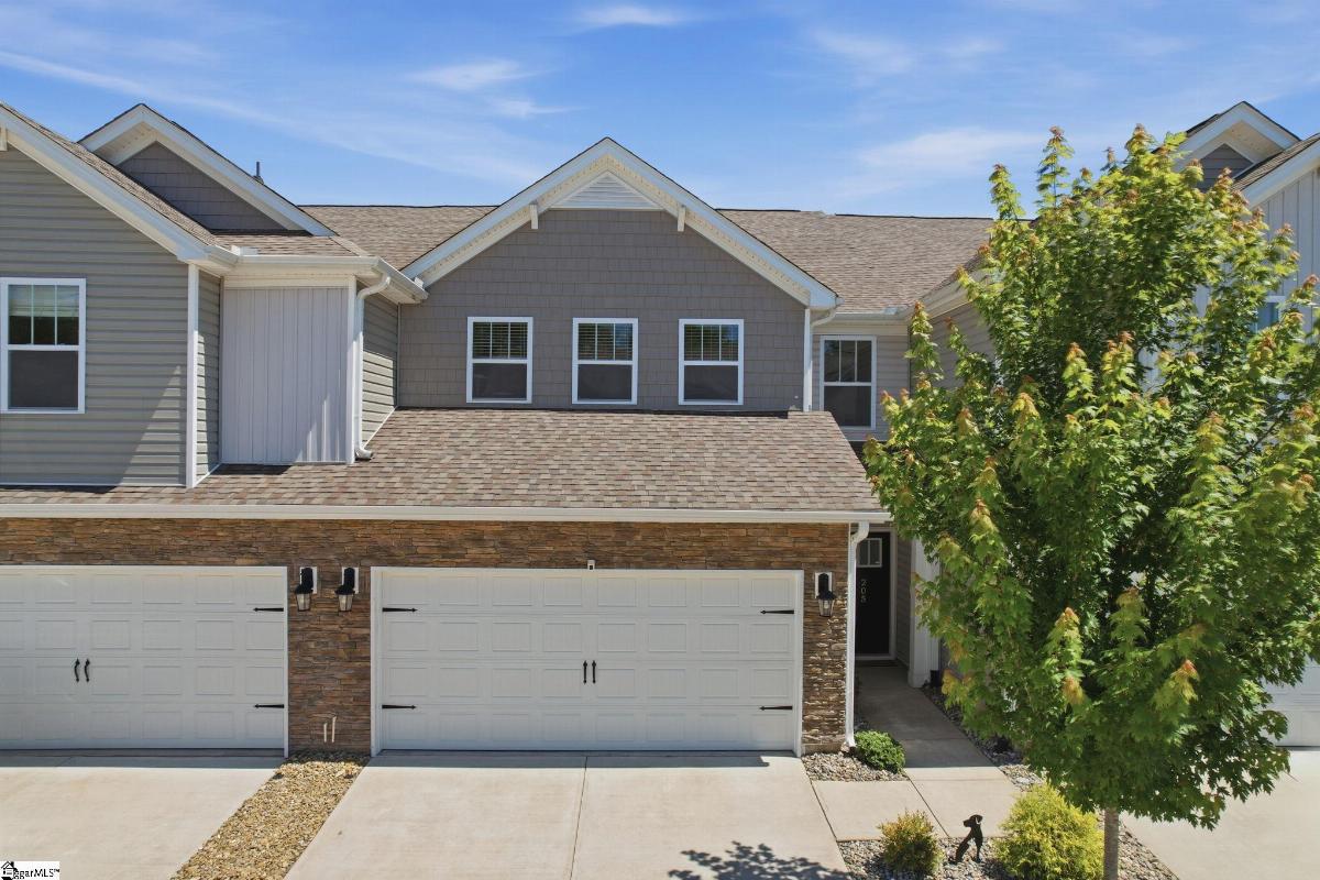 205 Reynard Trail