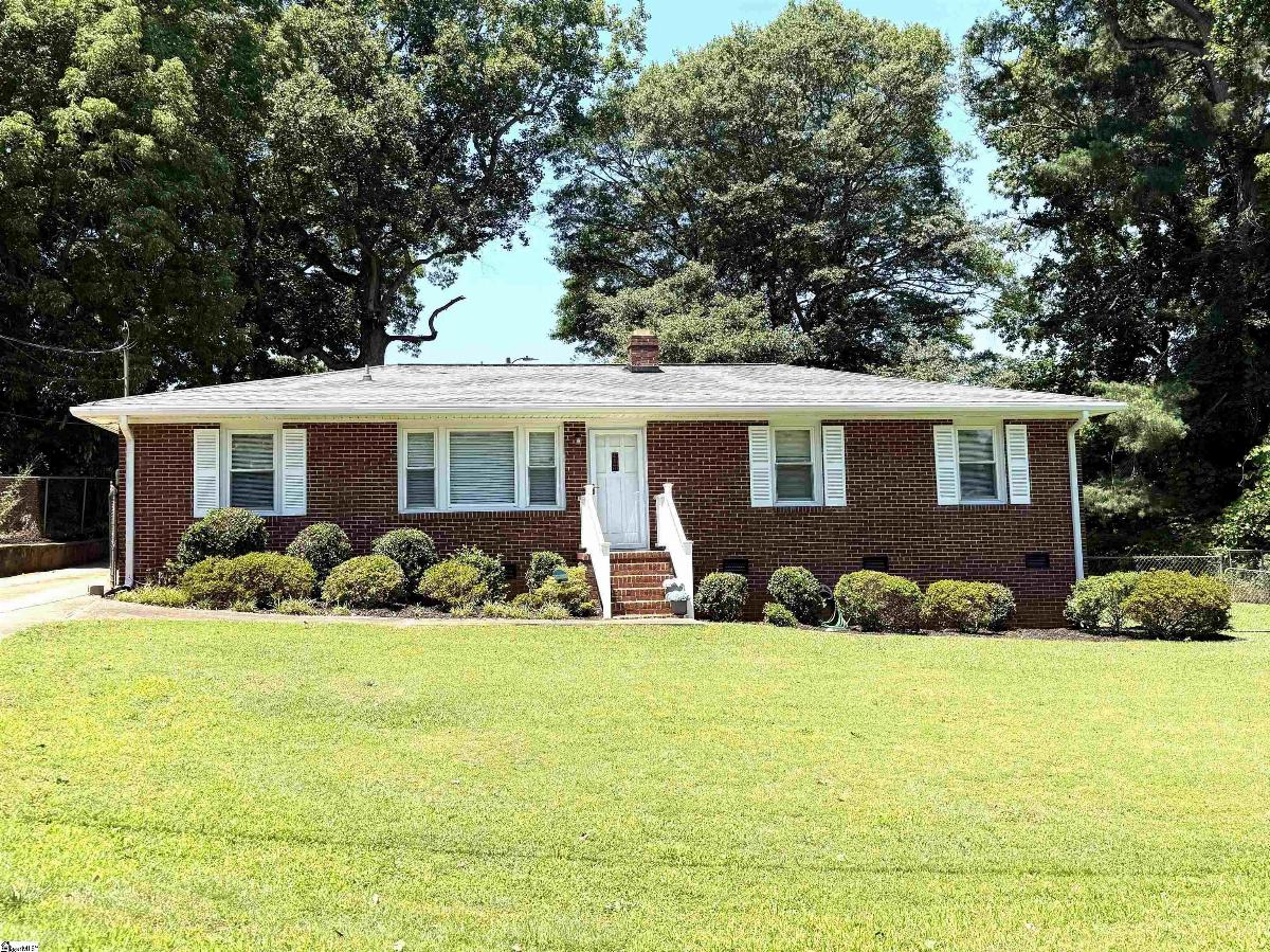 13 Lynhurst Drive