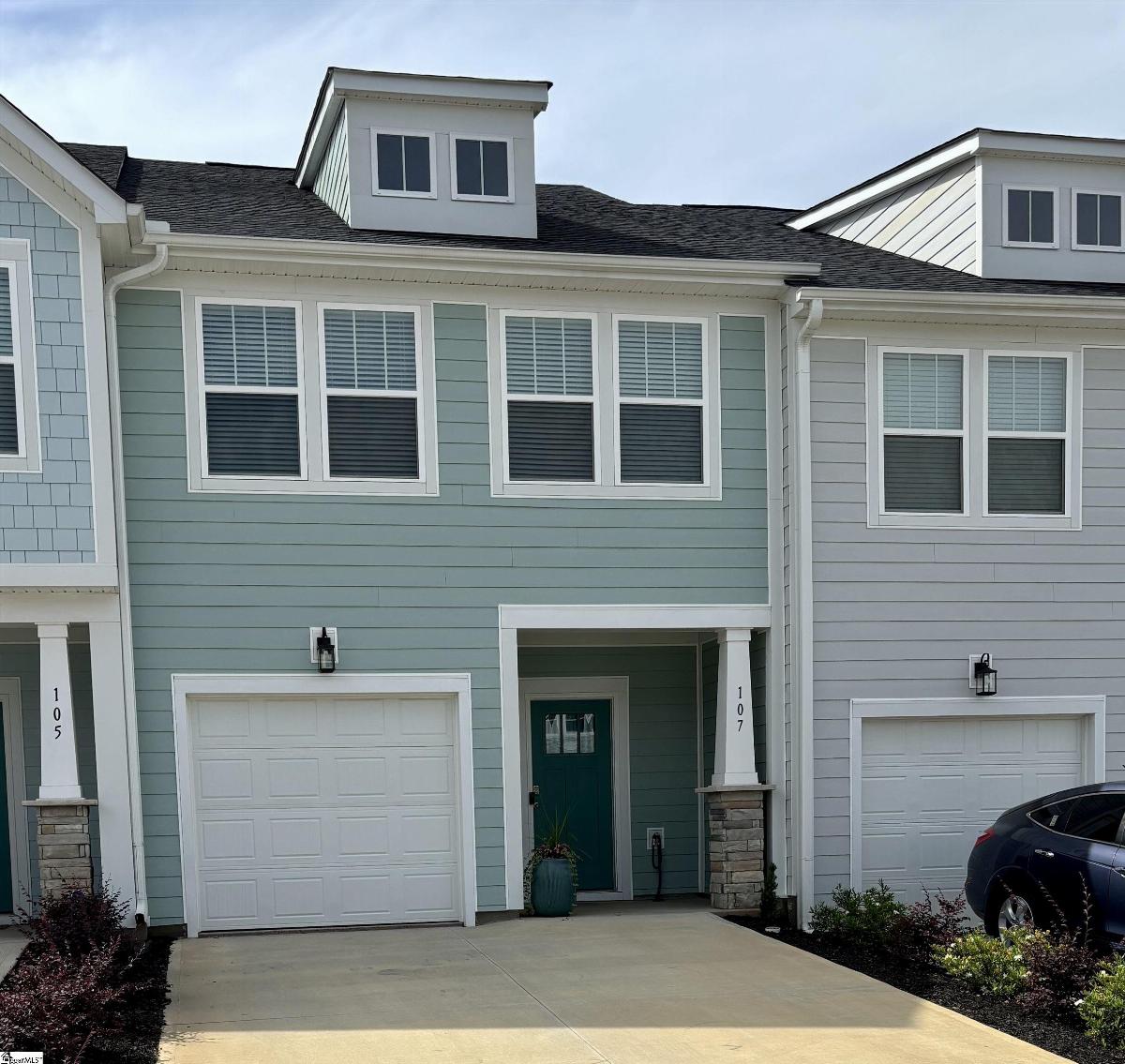 107 Cobden Court
