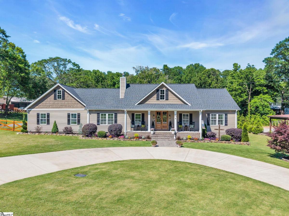6 Phillips Drive
