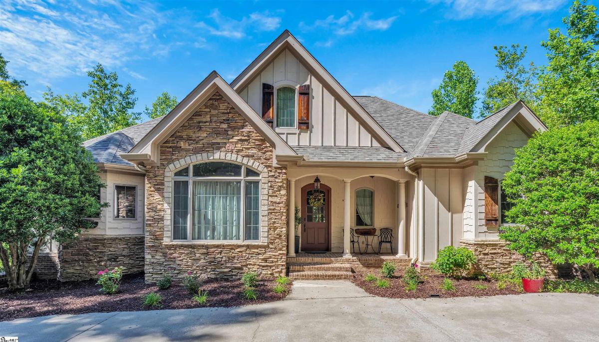 6 Deer Valley Court