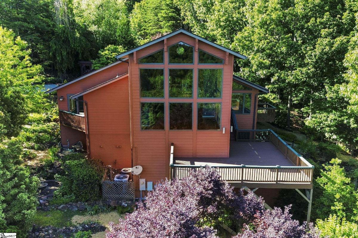 137 Laurel Falls Way