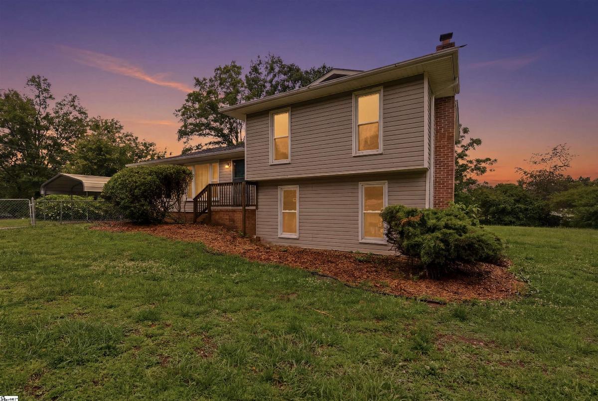 1302 Wham Lawn Road