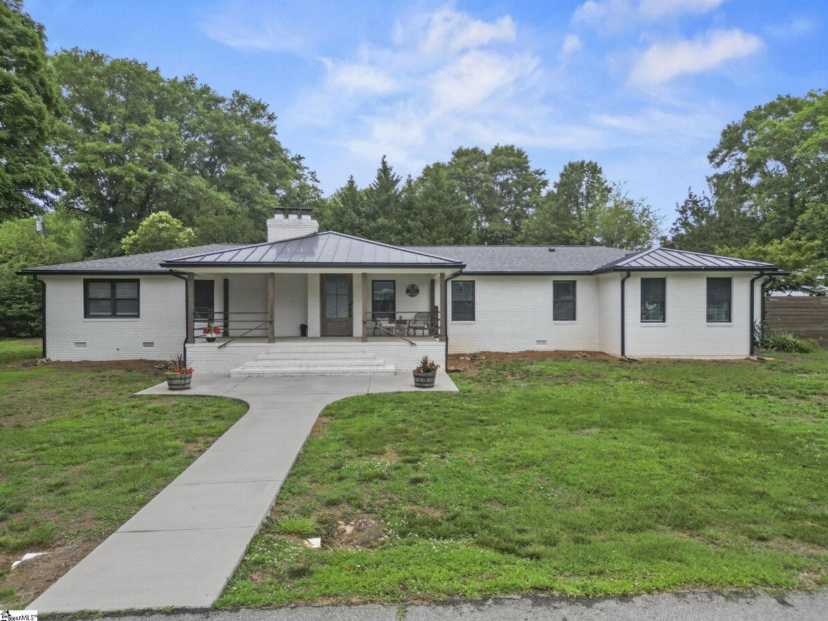 207 Oates Avenue
