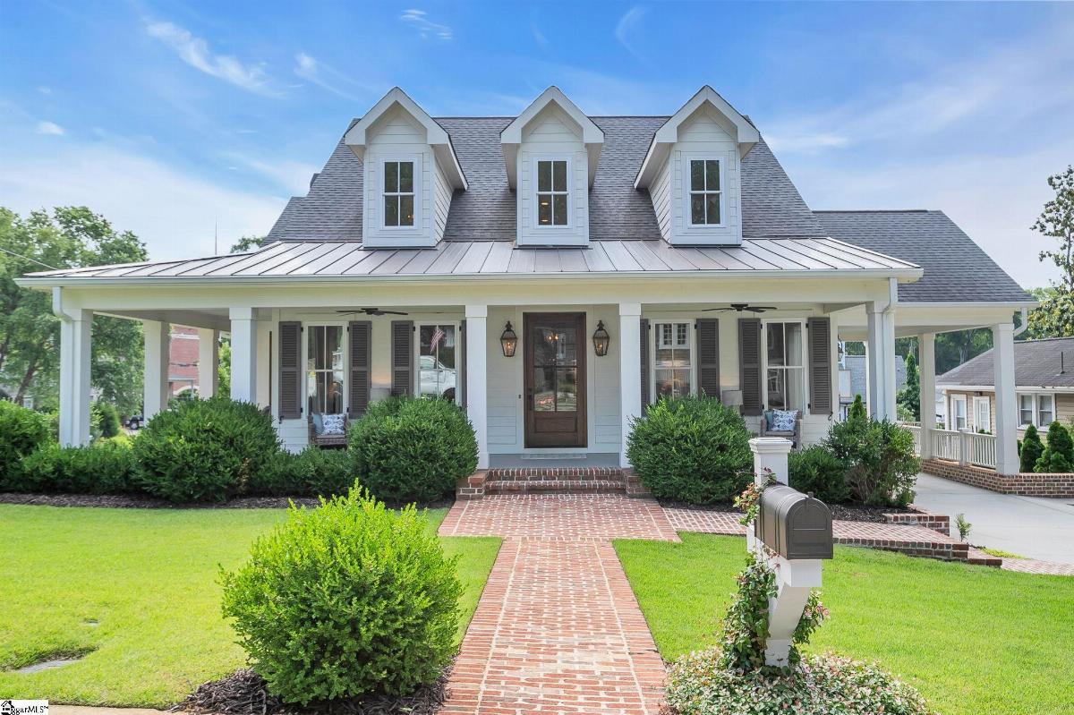 1 Waccamaw Avenue