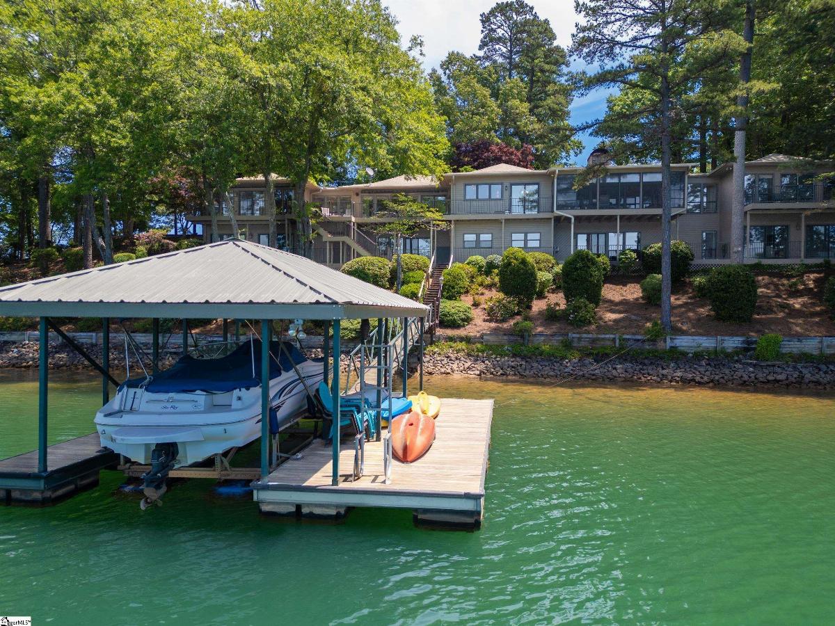 5 Lighthouse Court