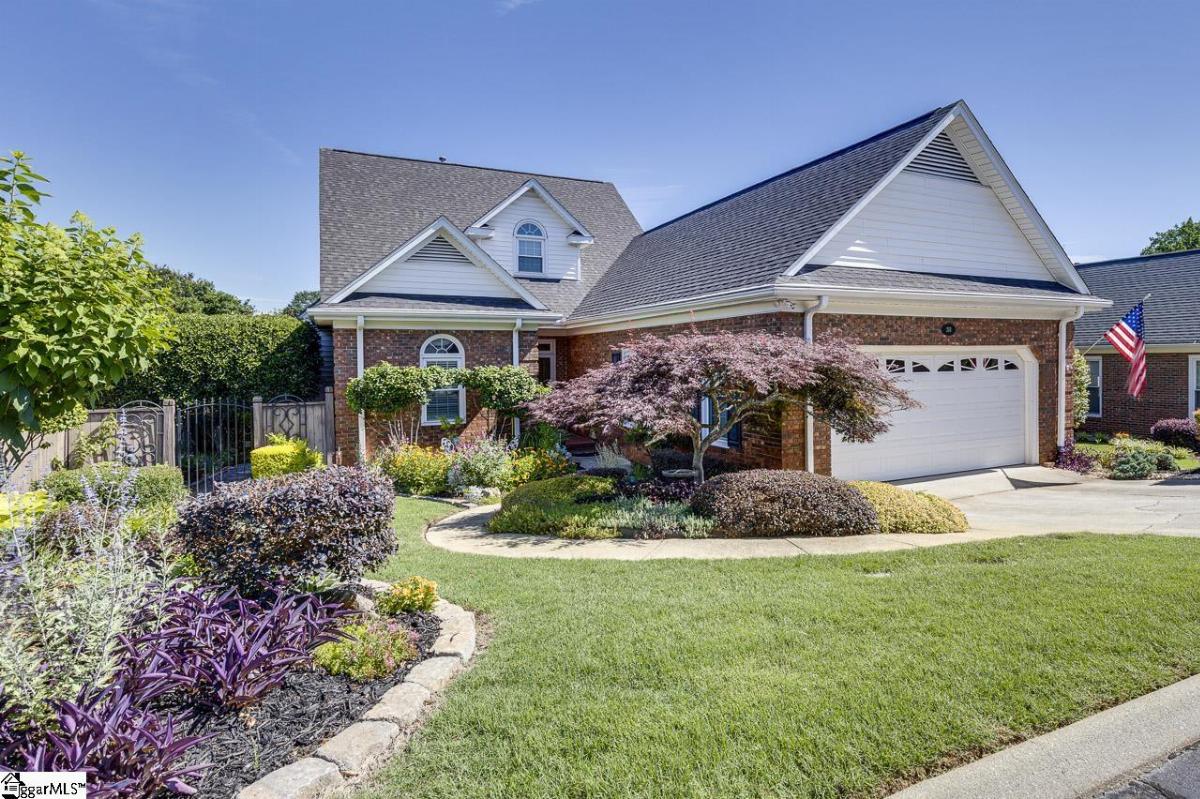 203 Greenview Circle