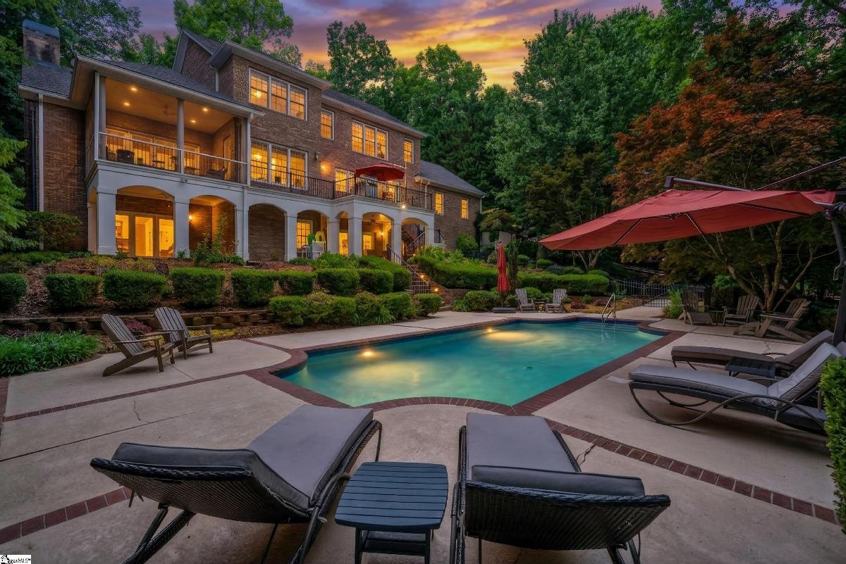 215 Horse Head Point Drive