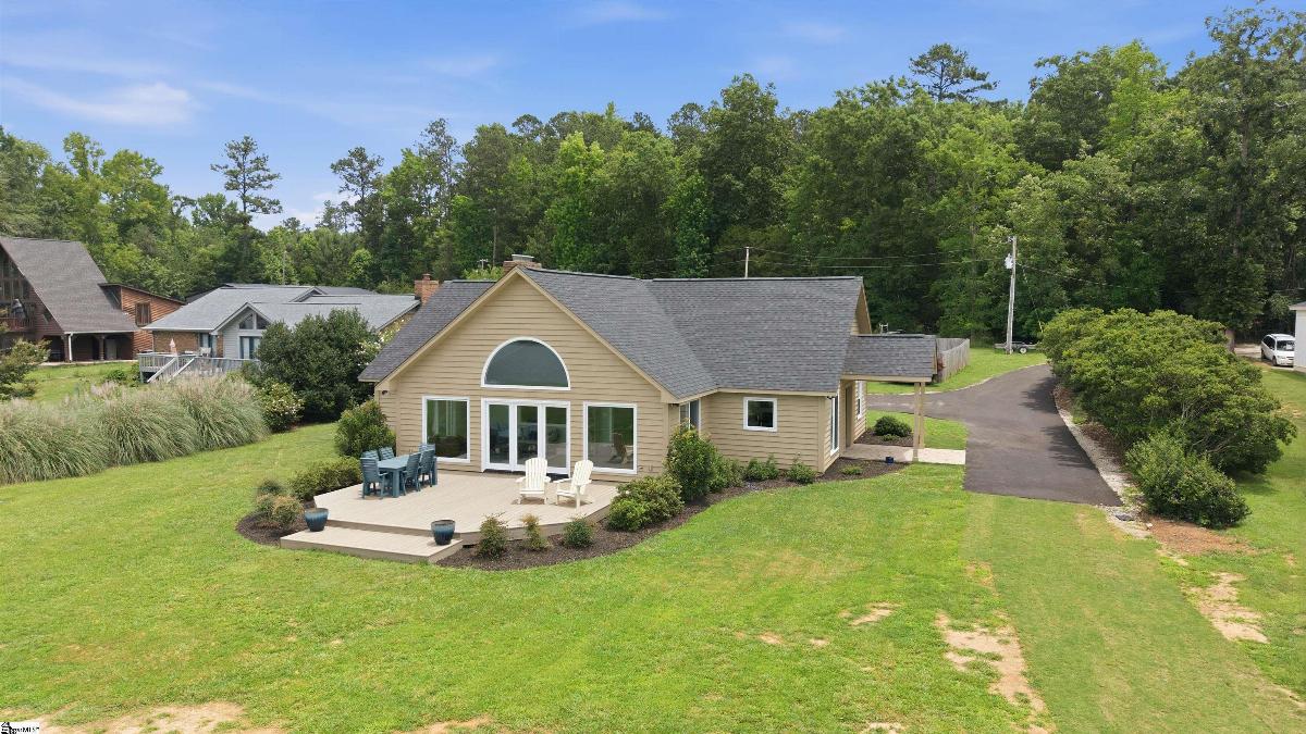 3299 Whitten Road