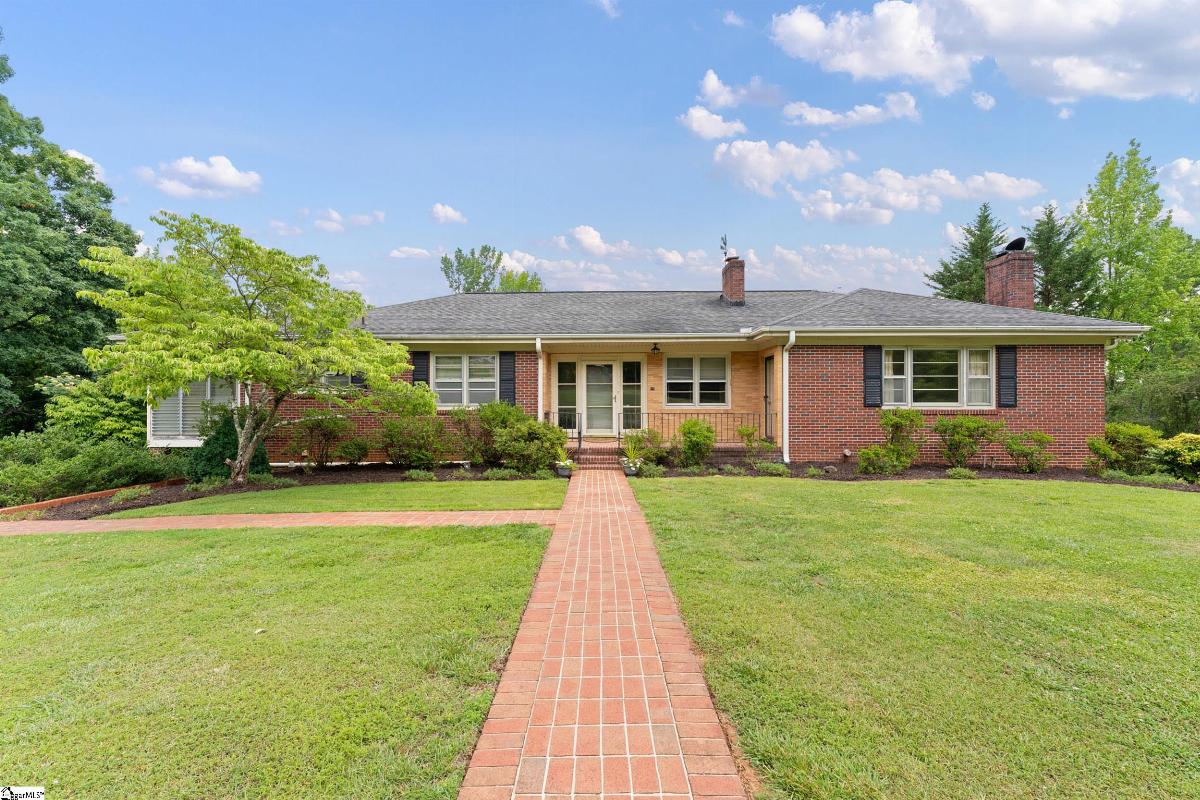 210 N Rockview Drive