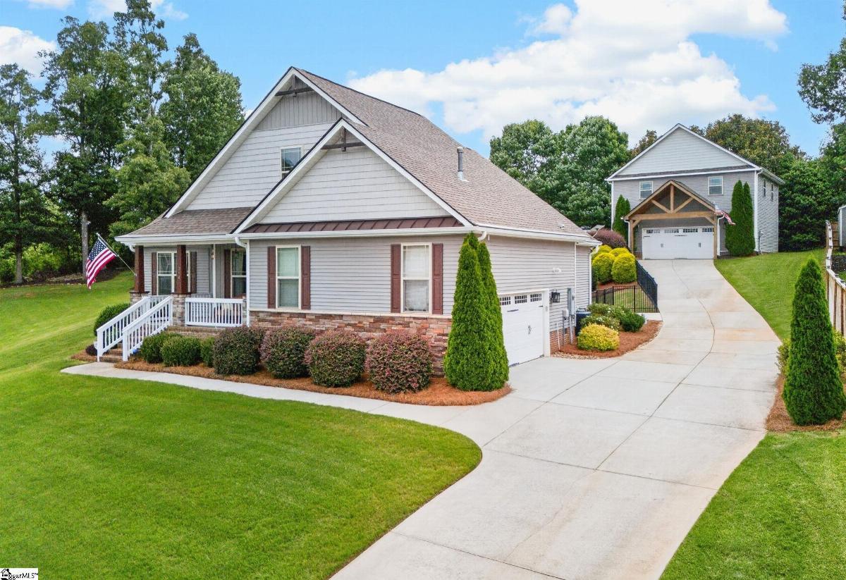 218 Willowgreen Way