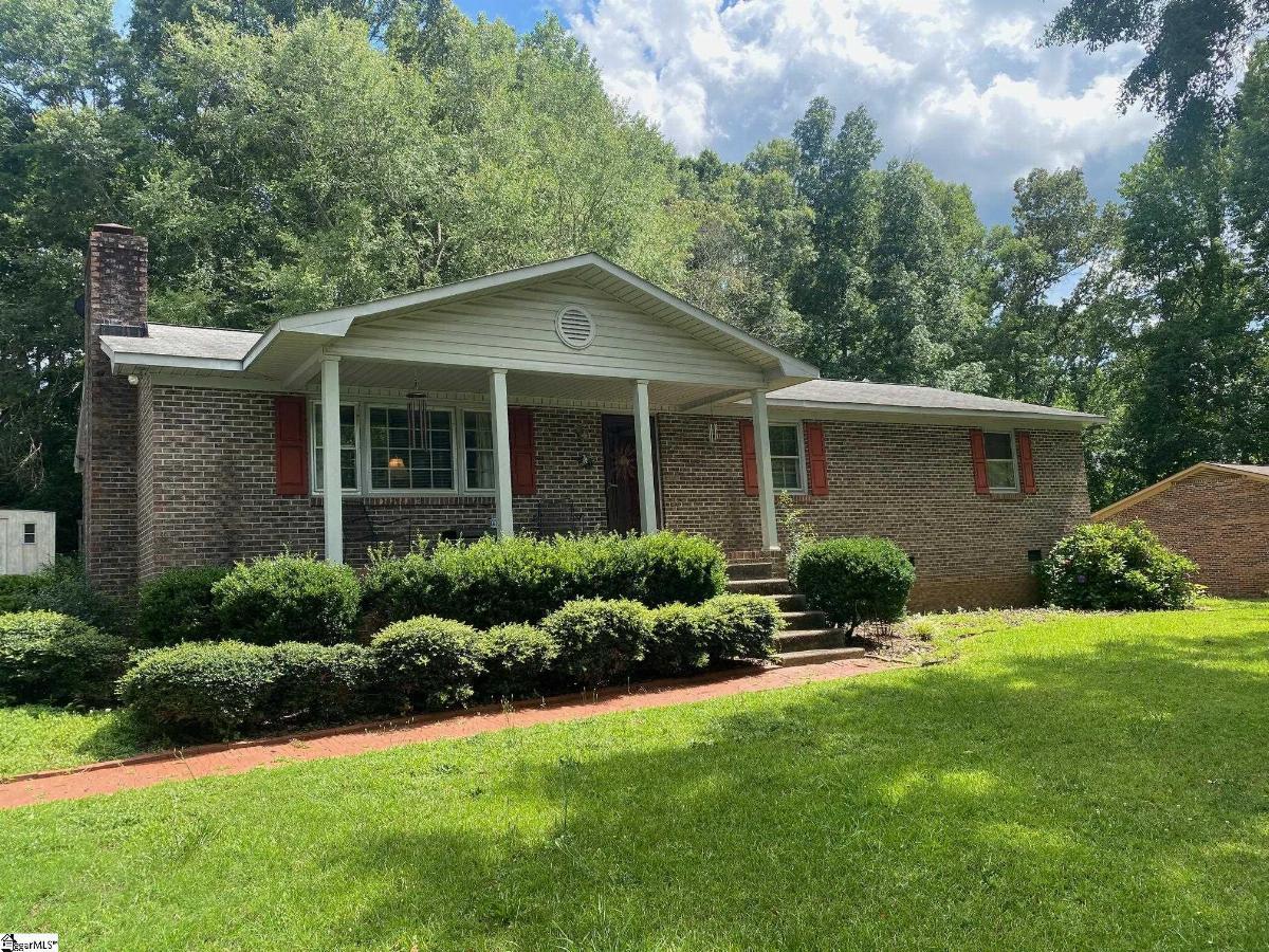 110 Kingston Drive