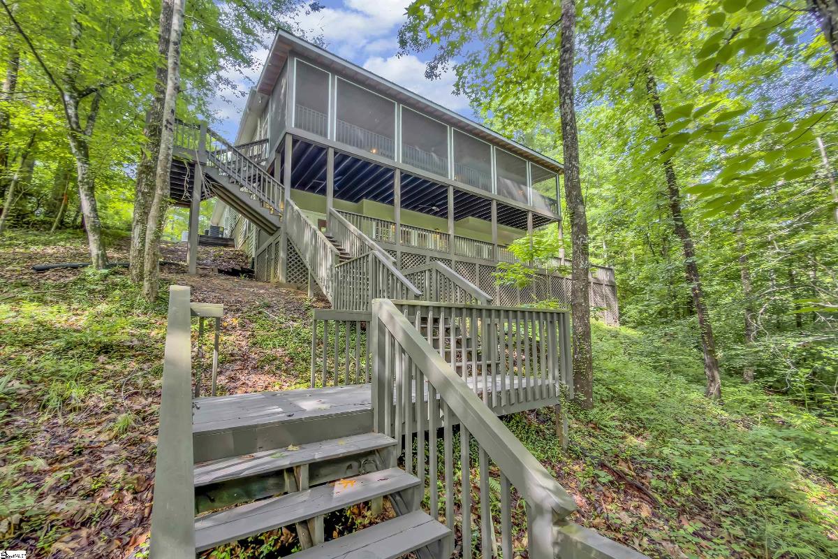 107 Blackfox Way