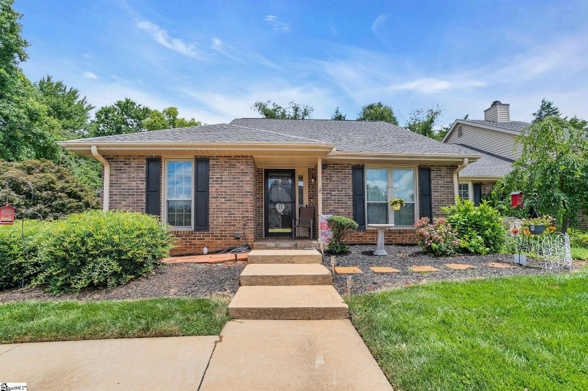 75 Forest Lake Drive
