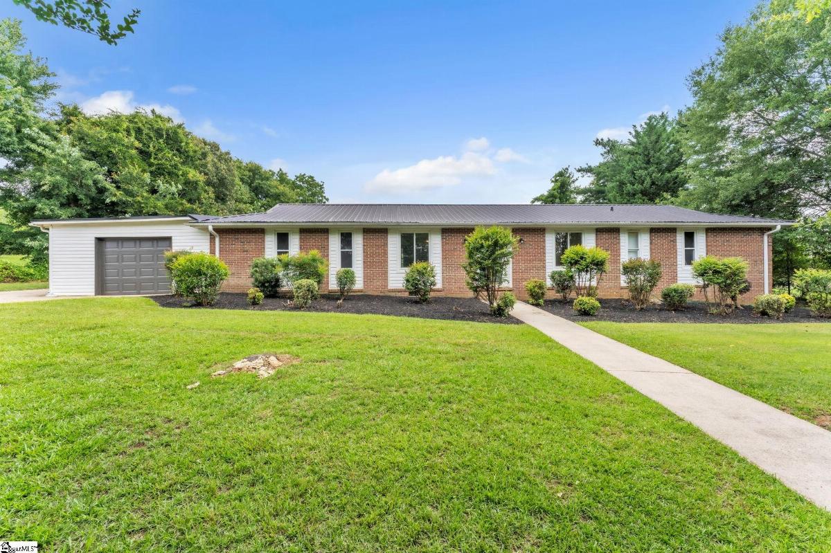 107 Carriage Lane