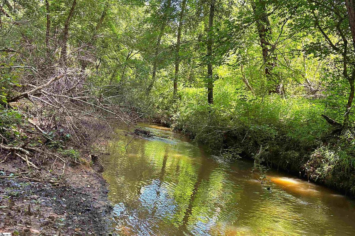 144 Mountain Creek Road
