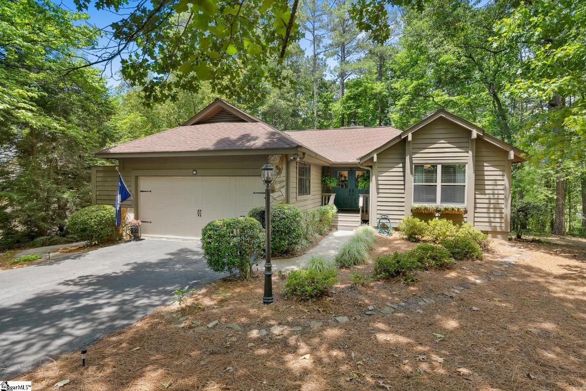 11 Pine Garden Way Drive