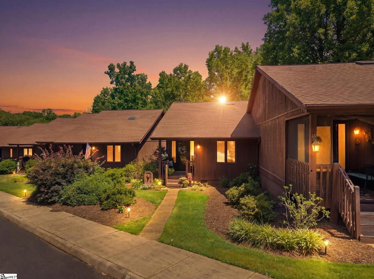 15 Creekside Way