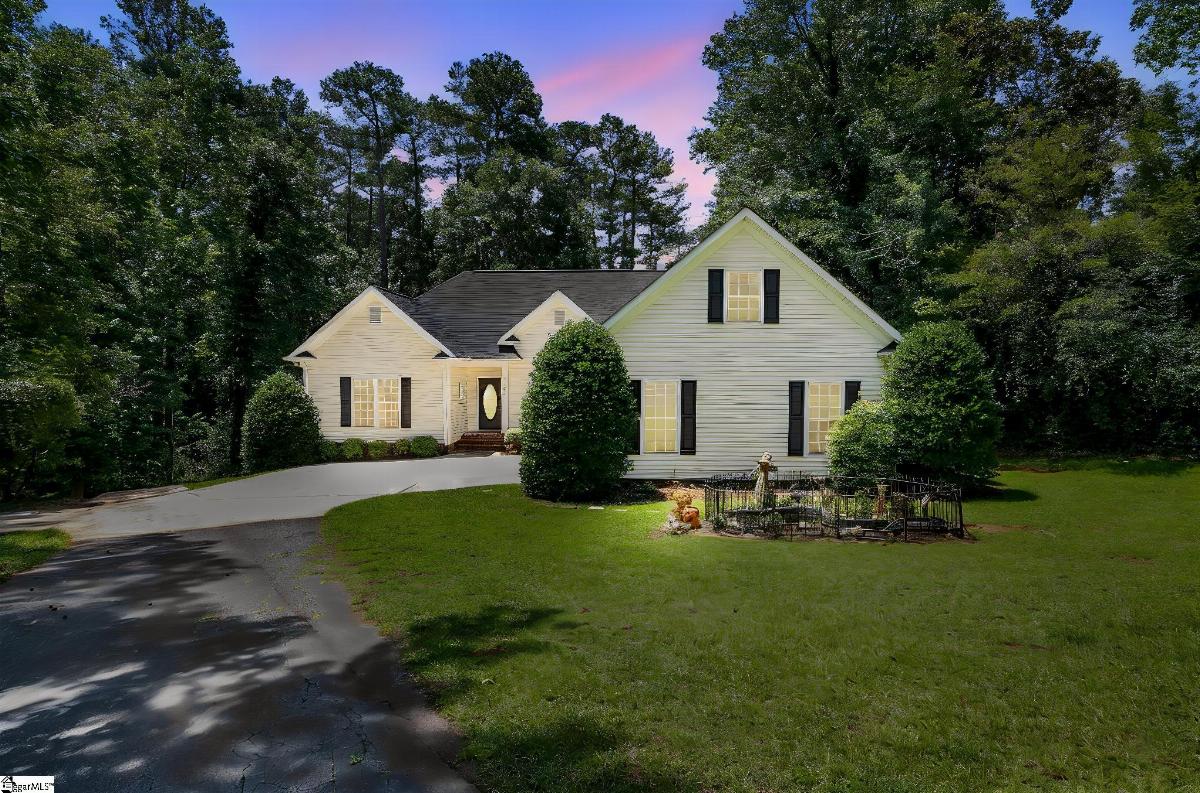 1017 Cove Circle