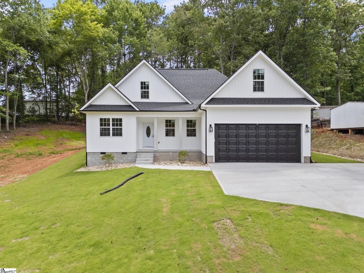 207 Eastview Drive