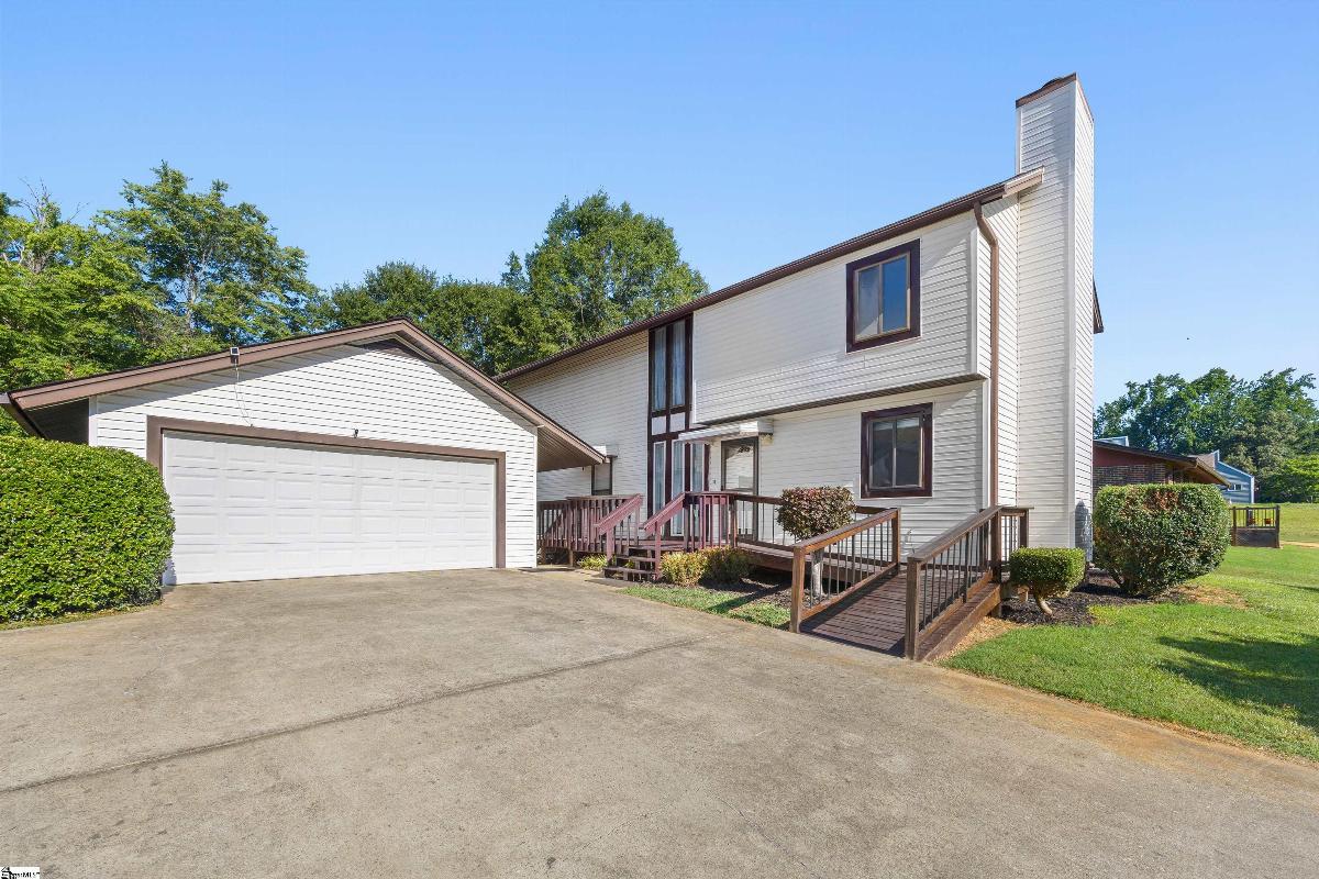 1105 Charter Oak Drive