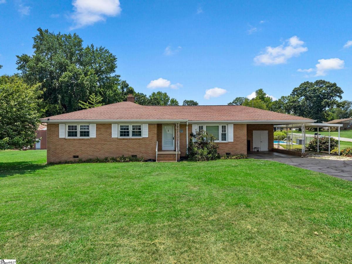 112 Oakwood Drive