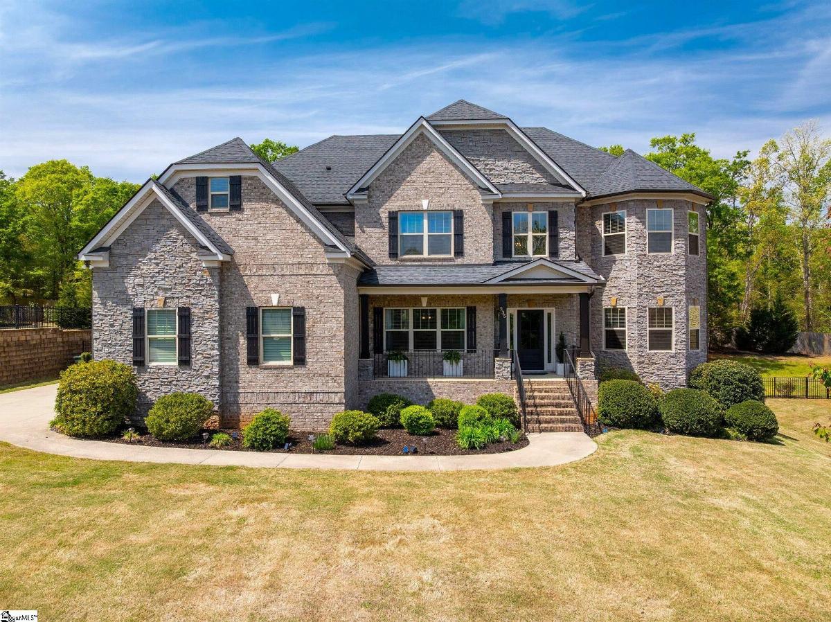 235 Tuxedo Lane