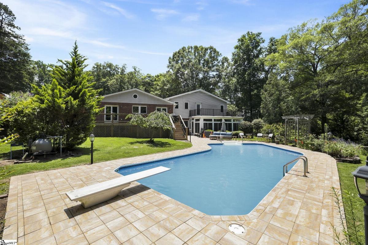 101 Mabry Drive