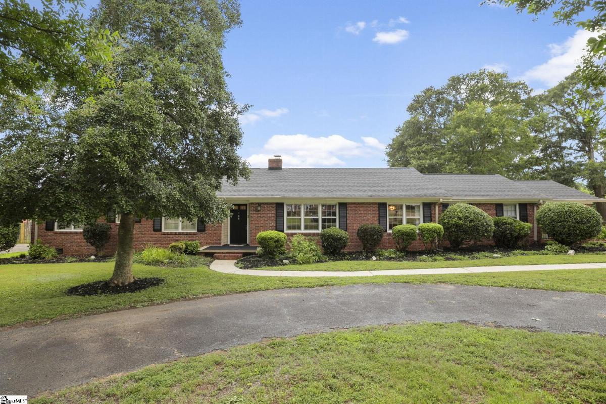 108 Sunline Place