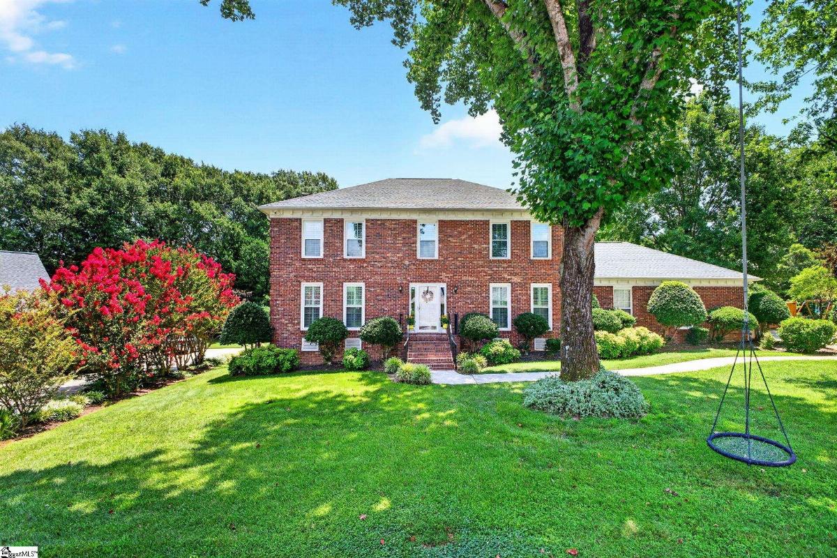 402 Eastcrest Drive