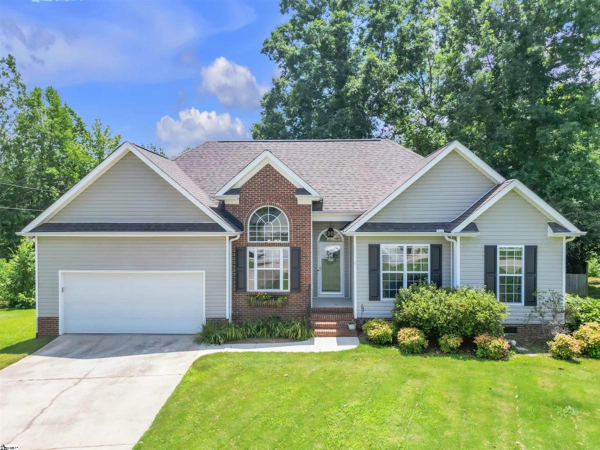 8 Manor Court