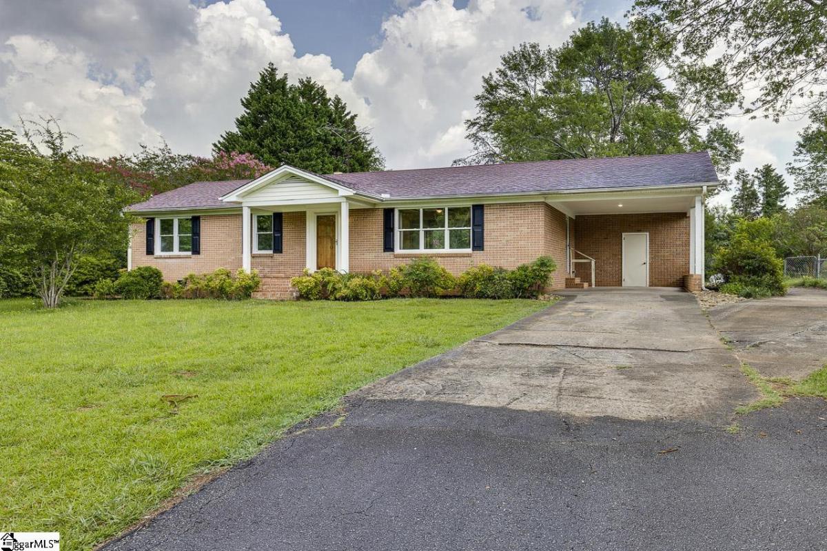 110 Charlton Circle