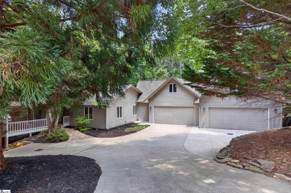12 Lookout Lane