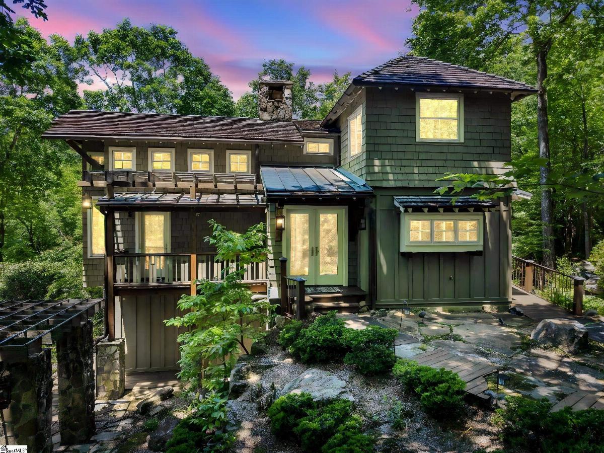126 COLUMBINE Way