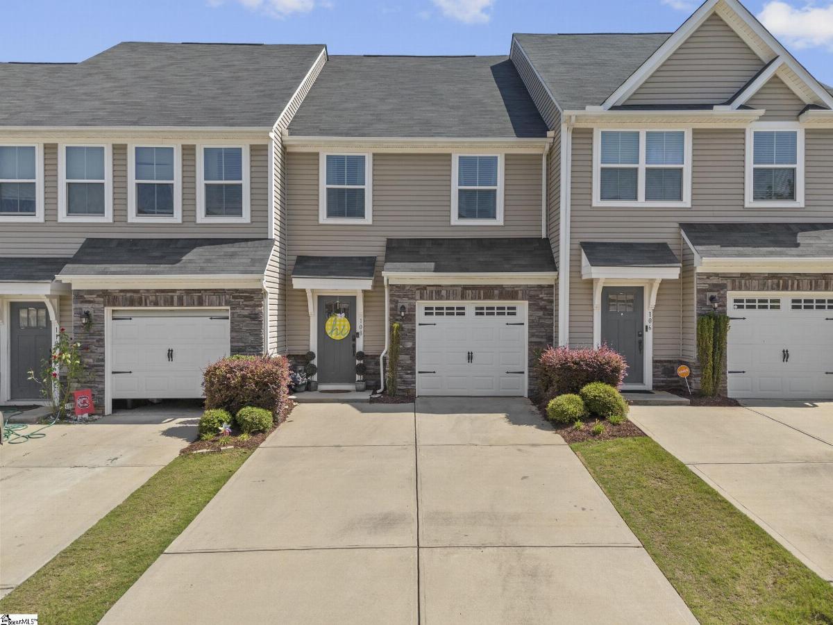 108 Roundtree Drive