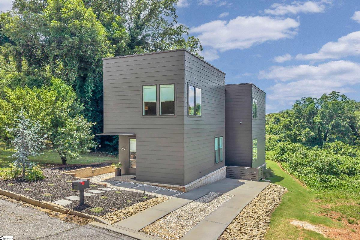 302 Hilly Street