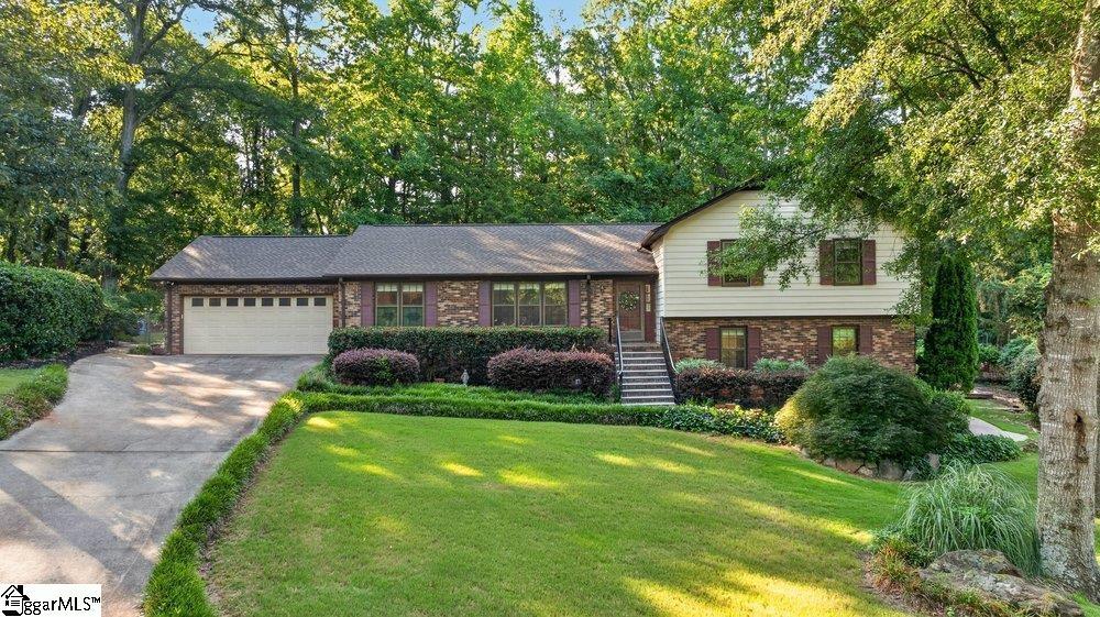 219 Oakwood Court