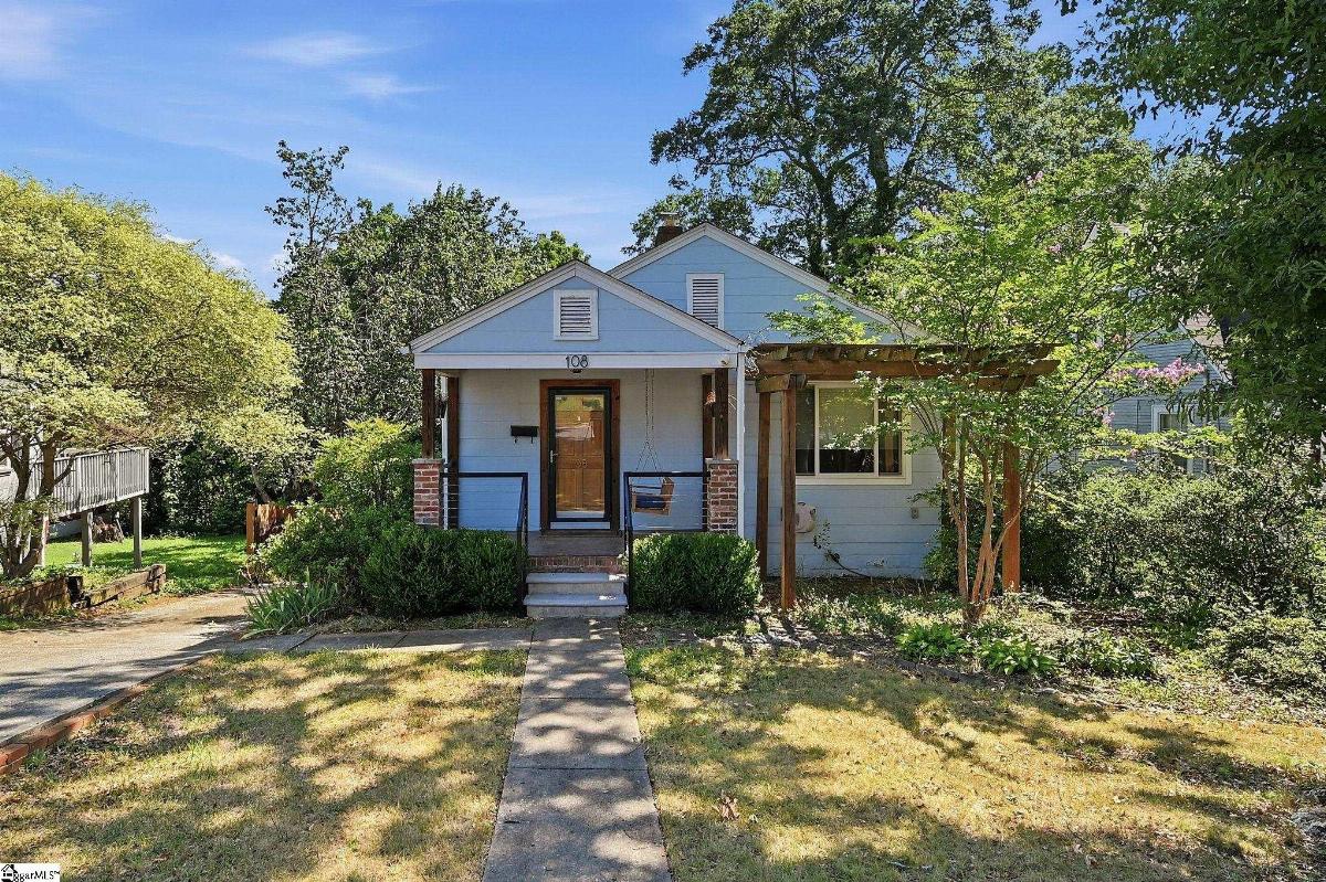 108 Hawthorne Lane